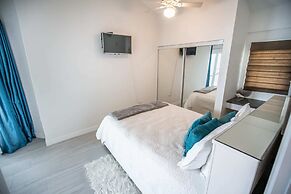 Enjoy Sunsets at Fully Equipped Condo at the Beach