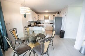 Enjoy Sunsets at Fully Equipped Condo at the Beach