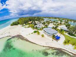 The Cottage at Rum Point - Private Getaway