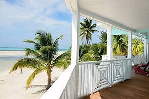 The Cottage at Rum Point - Private Getaway