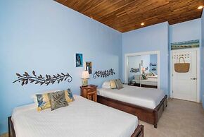 Peaceful Ocean Front Beach House in Bodden Town