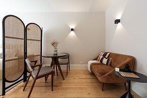 Ando Living - Flores 200 House