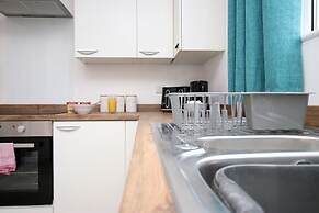 Rugby Road by Tŷ SA