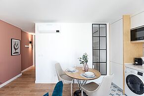 Urban House by LovelyStay