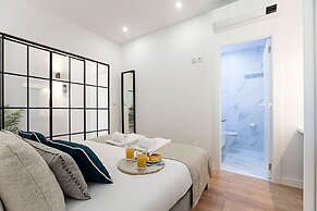 Urban House by LovelyStay