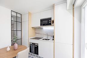 Urban House by LovelyStay