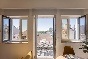 Urban House by LovelyStay