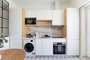 Urban House by LovelyStay