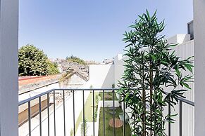 Urban House by LovelyStay