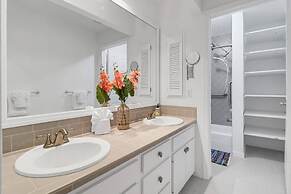 21600 Indian Bayou Dr-right Side