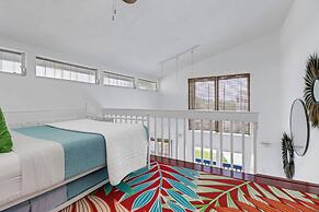 21600 Indian Bayou Dr-right Side