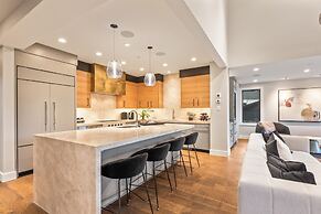 Norfolk Mountain Fantasy! 1121 5 Bedroom Home by RedAwning