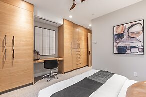 Norfolk Mountain Fantasy! 1121 5 Bedroom Home by RedAwning