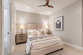 Norfolk Mountain Fantasy! 1121 5 Bedroom Home by RedAwning