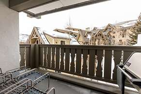 9 Vail #32 4 Bedroom Condo by RedAwning