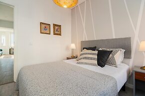 Designer Flats in Lapa by LovelyStay