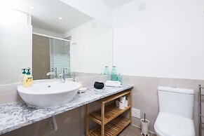 Designer Flats in Lapa by LovelyStay
