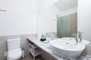 Designer Flats in Lapa by LovelyStay