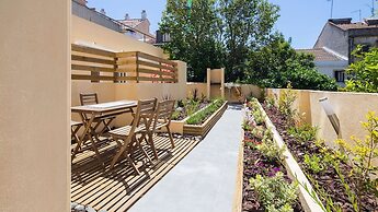 Designer Flats in Lapa by LovelyStay