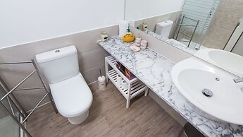 Designer Flats in Lapa by LovelyStay