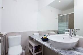 Designer Flats in Lapa by LovelyStay