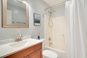 Blue Ridge Mountain Retreat: Deck & Sunroom!