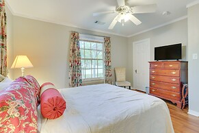 Charming Bryan Home - 3 Mi to Kyle Field!