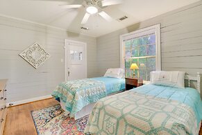 Charming Bryan Home - 3 Mi to Kyle Field!