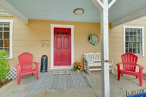 Charming Bryan Home - 3 Mi to Kyle Field!