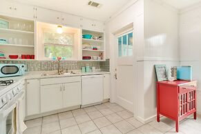 Charming Bryan Home - 3 Mi to Kyle Field!