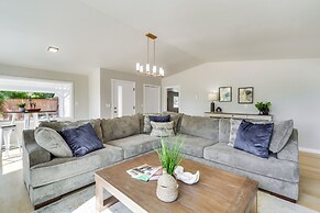 Chehalis Getaway w/ Golf Course View + Fire Pit!