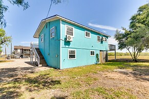 Pet-friendly Freeport Vacation Rental w/ Deck!