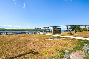 Pet-friendly Freeport Vacation Rental w/ Deck!