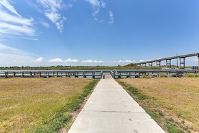 Pet-friendly Freeport Vacation Rental w/ Deck!