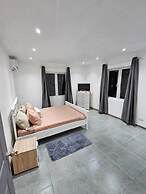 Rooftop Garden Jacuzzi Luxury Villa