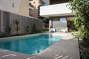 Athenian Riviera Prime Residence