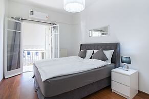 Midtown Apartment by CorfuEscapes