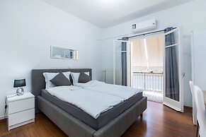 Midtown Apartment by CorfuEscapes