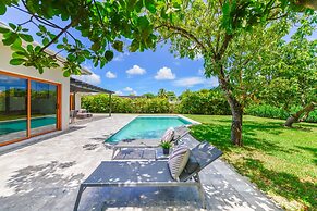 Awesome House with pool Westchester