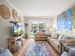 Beach & Tennis 217 by Distinctive Beach Rentals
