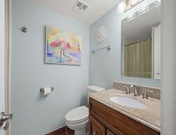 Beach & Tennis 217 by Distinctive Beach Rentals