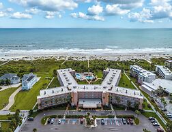 Beach & Tennis 217 by Distinctive Beach Rentals
