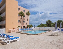 Beach & Tennis 217 by Distinctive Beach Rentals