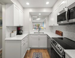Beach & Tennis 217 by Distinctive Beach Rentals