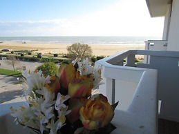 Seaside Bliss - Beahost Rentals