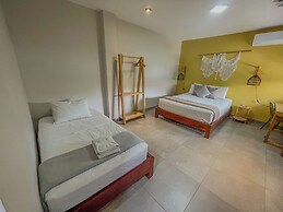 Viajero Huacachina Hostel