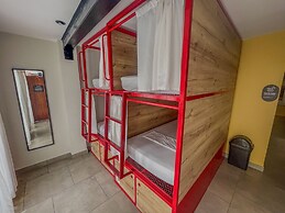 Viajero Huacachina Hostel