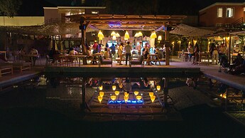 Viajero Huacachina Hostel