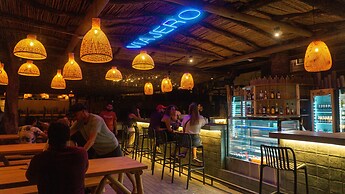 Viajero Huacachina Hostel