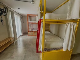 Viajero Huacachina Hostel